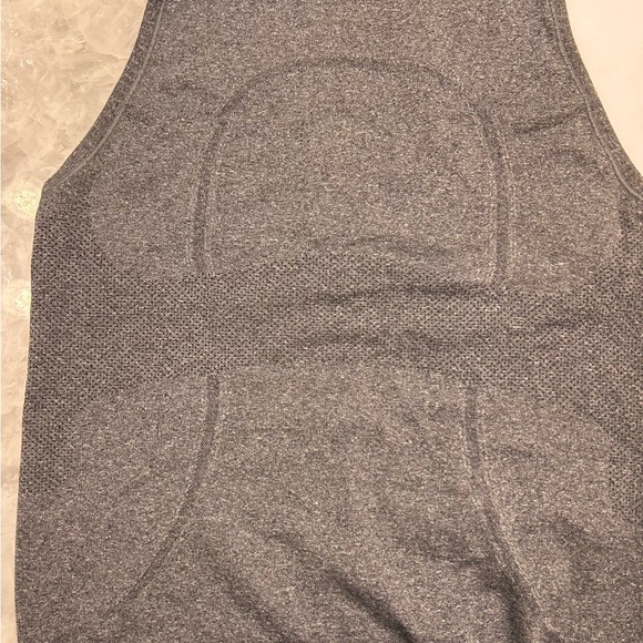 ITEM 1, LULULEMON, Grey, High Neck, Swiftly Tank Top, Size 6 - Picture 4 of 6